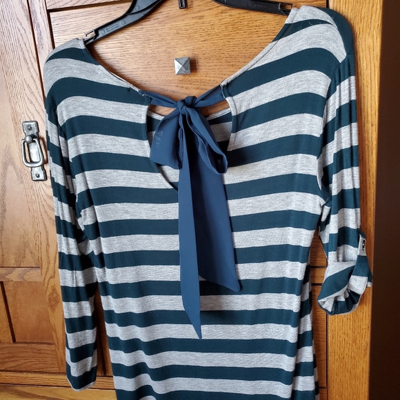 Top - Picture 2 of 2